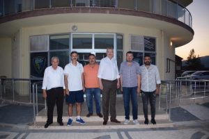 Bursa Karacabey Belediye Başkanı Özkan'dan Karacabey Belediyespor'a ziyaret