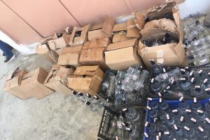 İzmir'de 361 şişe sahte içki ele geçirildi