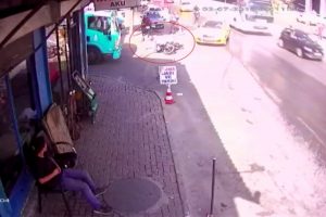 Kamyonunun altında kalmaktan kıl payı kurtuldu