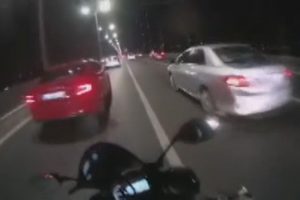 FSM Köprüsü'nde makas atan motosikletli kamerada