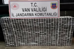 İran sınırında 7090 paket kaçak sigara ele geçirildi