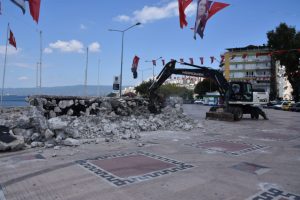 Bursa Gemlik İskele Meydanı genişliyor