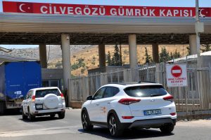 BM'den İdlib'e 33 TIR insani yardım