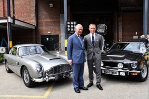 Prens Charles'a yeni Bond filmi için teklif