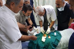 Doktora bıçaklı saldırı