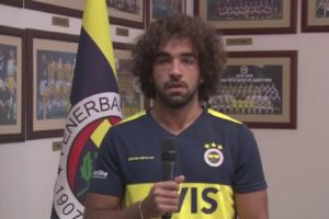 Fenerbahçeli futbolculardan Şebnem hocaya destek