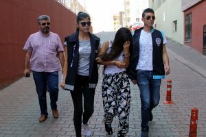 Bir ayda 8 hırsızlık olayına karışan Ebru tutuklandı