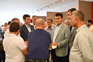 Bursa Osmangazi Belediye Başkanı Dündar, muhtarlar ile istişarede bulundu