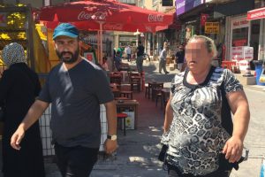 Bursa'da eski eşini sırtından bıçakladı