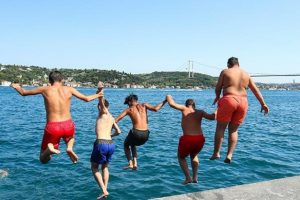 Meteoroloji'den sıcak hava uyarısı: O bölgelerde 4 derece artacak