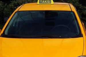 Taksisine binen kadın müşterisine tecavüz ettiği iddiasıyla tutuklandı