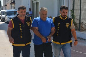 'Fal ve büyü' iddiasıyla dolandırıcılığa gözaltı