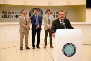 Bursa Uludağ Üniversitesi'nde bayramlaşma sevinci