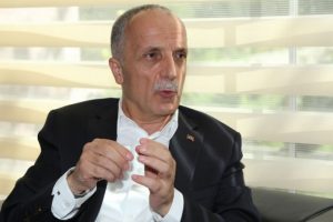 Türk-İş'ten eylem kararı