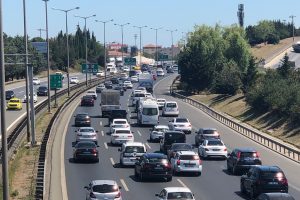 İstanbul'da bayram tatili trafiği başladı