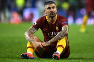 Kolarov Fenerbahçe ile ön protokol imzaladı!