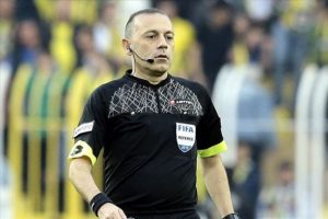 Süper Lig hakemlerinin en tecrübelisi Cüneyt Çakır