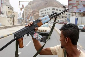 Yemen'deki Güney Geçiş Konseyi içişleri bakanının evini ele geçirdi