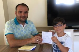 Bursa'da 11 yaşındaki Yılmaz biriktirdiği harçlıklarla Kızılay'a kurban vekaleti