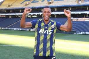 Zanka resmen Fenerbahçe'de