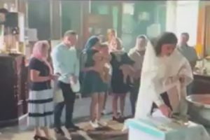 Rusya'da vaftiz sırasında şiddet