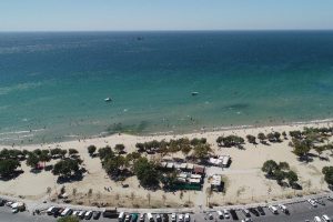 Bayramda İstanbullular menekşe plajına akın etti