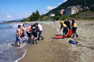 Trabzon'da denizde can pazarı