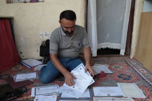7 diploması var ama iş bulamıyor! ''Kaymakam, milletvekili, bakan olacaktım ama şimdi işsizim''