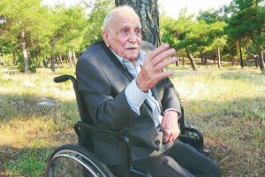 40 milyon torunu var! Hayatını ağaç dikmeye adadı