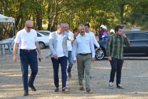 Bursa Gemlik Belediyesi tüm ekipleriyle bayram mesaisi yaptı