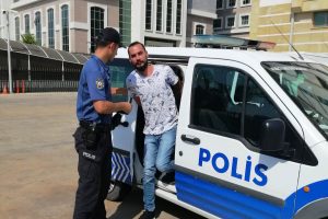 146 yıl hapis hapis cezasıyla aranan dolandırıcı yakalandı