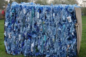 Yağmurla birlikte plastik yağıyor!