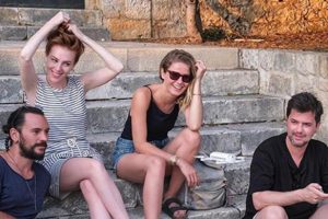 Burcu ve Elçin'in keyifli tatili