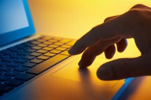 Porno içerikli sitelere giren işçi tazminatsız kovulacak