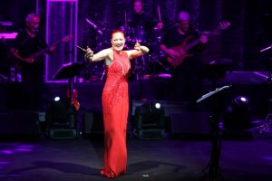 Candan Erçetin'den Bodrum konseri