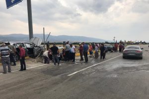 Otomobil ile cip çarpıştı: 3'ü çocuk 8 yaralı