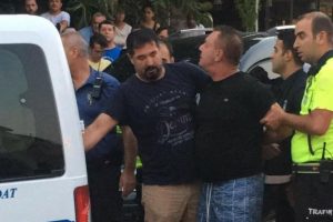 Denizlispor Başkanı Ali Çetin oğullarıyla birlikte darp edilip gözaltına alındı