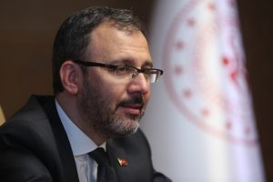 Bakan Kasapoğlu'ndan futbolda 2019-2020 sezonu açılış mesajı