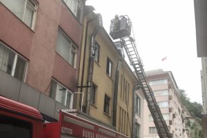 Bursa'da pidecideki yangın vatandaşları sokağa döktü