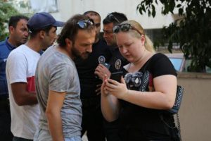 Kapkaç mağduru turistin zor anları