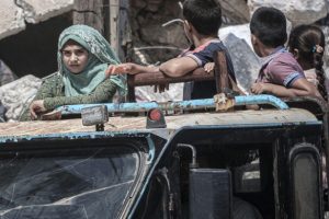 124 bin sivil, Suriye-Türkiye sınırındaki kamplara göç etti