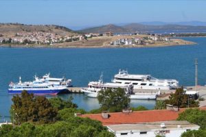 Semadirek Adası'nda mahsur kalan turistlerin tahliyesi başladı
