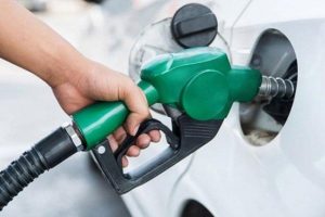Benzin ve motorine zam bekleniyor