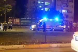Adıyaman'da otomobil refüje çıktı: 3 yaralı