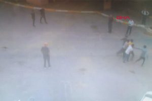 İki grup arasında bıçaklı kavga!