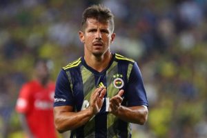 Emre Belözoğlu'ndan taraftara çağrı