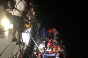 İzmir'de düzensiz göçmen operasyonu