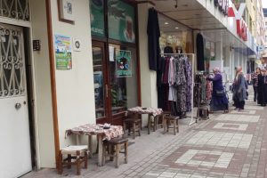 Bursa'da kaldırımlarda yürümek gün geçtikçe zorlaşıyor! (ÖZEL HABER)