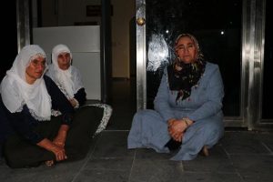 ''Oğlum HDP binasına girdi bir daha çıkmadı''