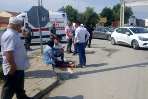 Bursa İnegöl'de otomobilin çarptığı yaya yaralandı